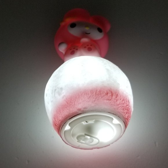 Melody Night light or cake toper 5" Tall by 2 1/2' aprox with Battery - Picture 8 of 14